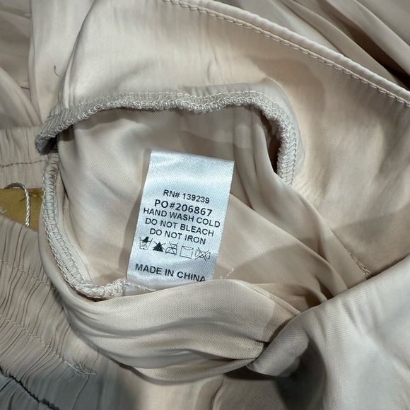 VANILLA DEL SOL Cream Wide Leg Palazzo  Pants with Elegant Flowy Design - Picture 12 of 12